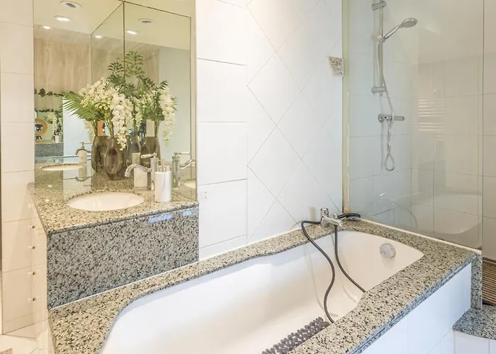 L'instant Cathedrale 3 - Hypercentre - 4 Personnes *